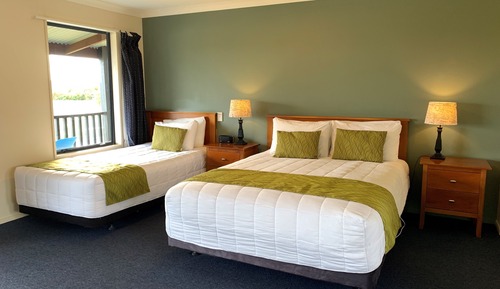 Family Studio, Multiple Beds, Non Smoking, Kitchenette (Upstairs) 