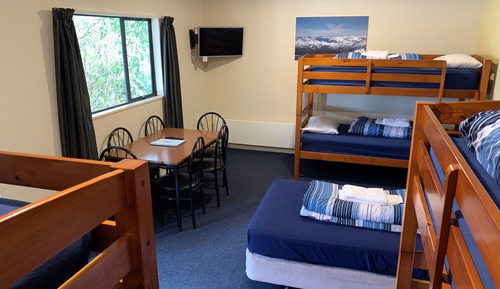 Basic Room, Multiple Beds, Non Smoking, Ensuite 