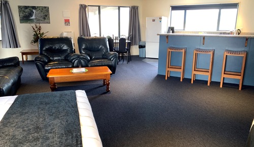 One Bedroom Apartment, Multiple Beds, Non Smoking, Full Kitchen (Upstairs) 