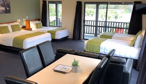 Superior Studio, Multiple Beds, Non Smoking, Kitchenette (Upstairs)