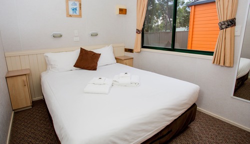 Standard Cabin (Sleeps 6) 