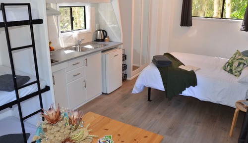 Bushman's Cabin - Linen/Towels Supplied to the Main Bed only