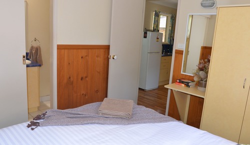 Bird Watchers - Linen/Towels Supplied