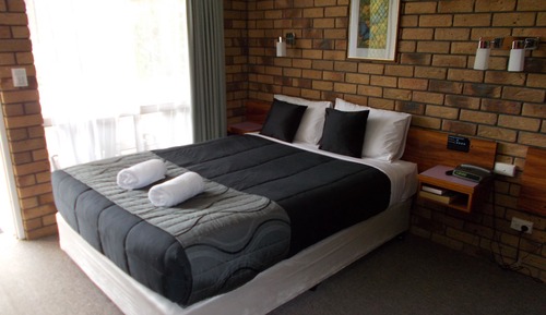 Standard Queen Room
