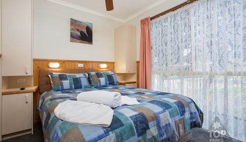 Deluxe Cabin, 2 Bedrooms, Lakeside