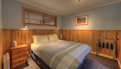 Standard Apartment, 2 Bedrooms, Non Smoking, Kitchen (Byron Chalet)