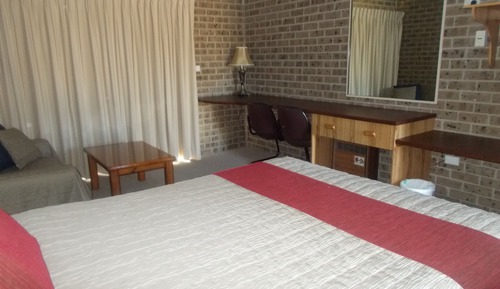 Standard Room, 1 Queen Bed, Non Smoking, Kitchenette (Queen Room)