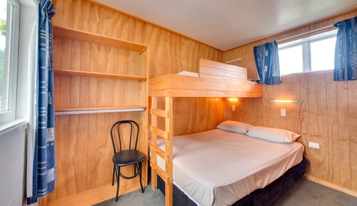 Kitchen Cabin - 5 Berth