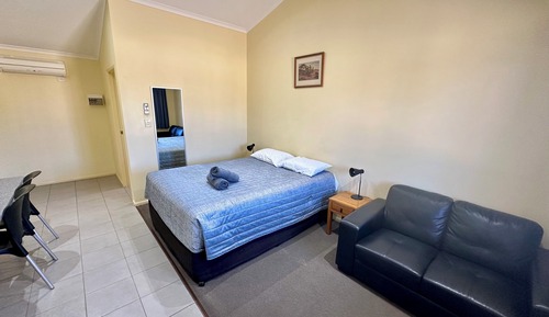 Deluxe Room, Non Smoking (Deluxe Queen Room)
