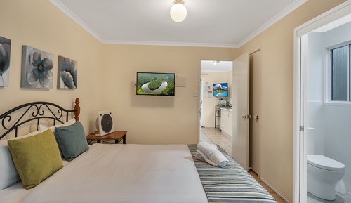 One Bedroom Cottage