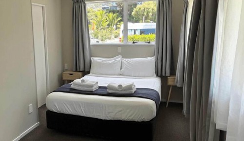 Self Contained Unit - 1 Bedroom (4)