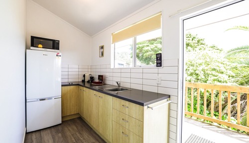 Motel - 1 Bedroom (Park Views)