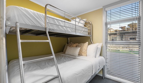 Motel - 2 Bedroom (Beachside)