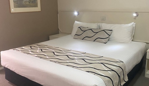 King Size Bed with Sofa