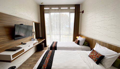 Deluxe Room Twin
