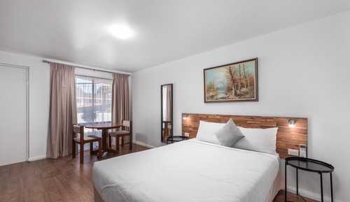 Deluxe Queen Room