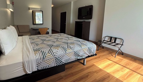 Standard Room, 1 Queen Bed, Non Smoking