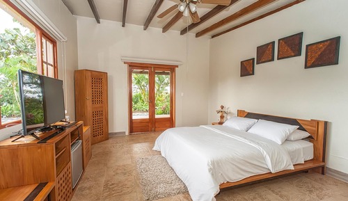 Suite, 1 Queen Bed, Hot Tub