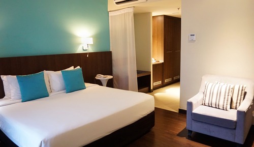 Deluxe Room, 1 King Bed (Sky View)
