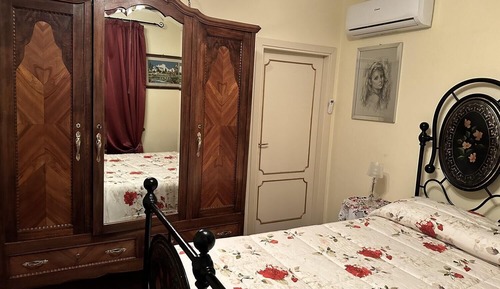 Comfort Room (Vasari 1st floor no elevator)