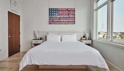 Suite, Multiple Beds, Fireplace