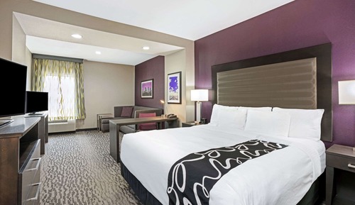 Deluxe Suite, 1 King Bed, Non Smoking