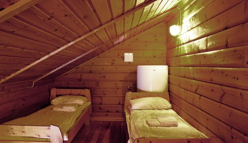 Comfort Cabin, Multiple Beds, Garden View