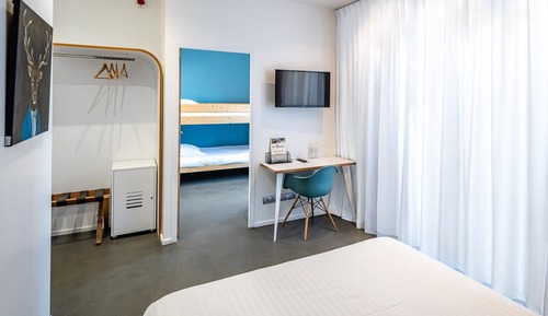 Suite, Private Bathroom