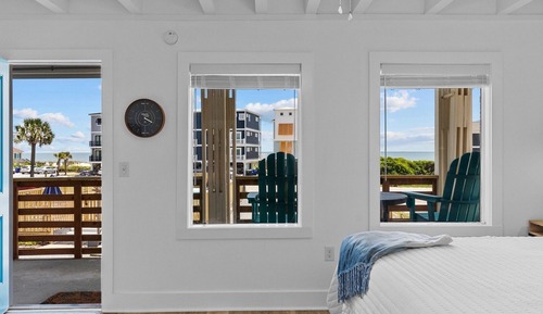 Superior Room, 1 King Bed, Refrigerator & Microwave