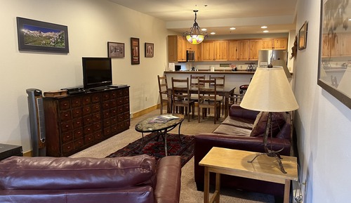 Condo, 2 Bedrooms