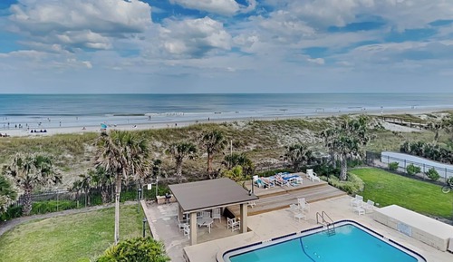 Condo (2 Bedrooms)