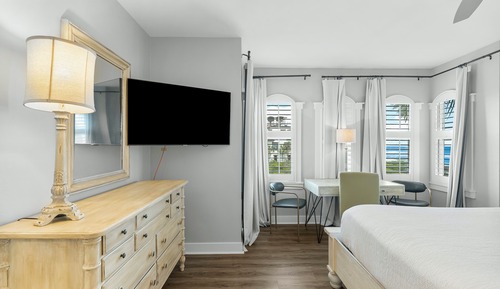 Condo, 3 Bedrooms, Ocean View, Beachfront (A201)