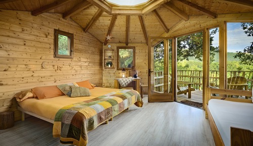 Romantic Tree House, Private Bathroom, Mountain View