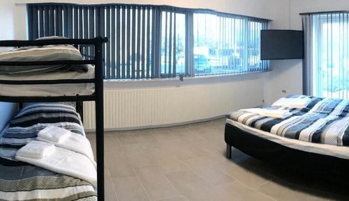 Family Room, Multiple Beds