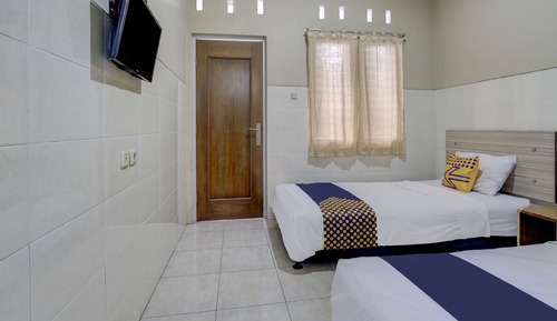 Economy Twin Room