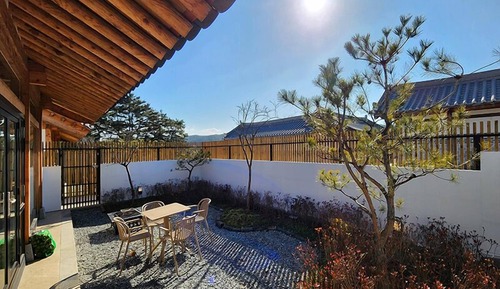 [Kuen Gu-ruem]One Bedroom Suite for Modern Hanok: Garden View