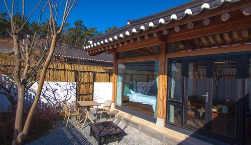 [JakUen-Guruem]Modern Hanok Studio Suite: Garden View