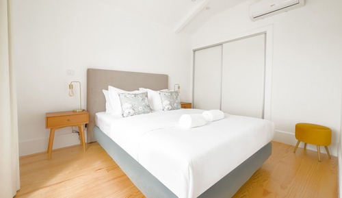 Apartment B 6