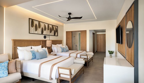 Preferred Club Junior Suite Tropical View Double