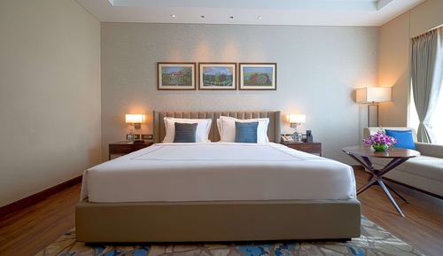 Premium Room, 1 King Bed