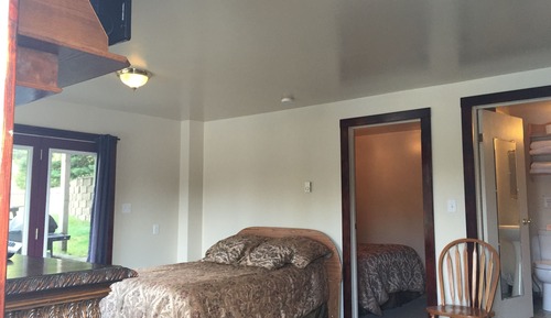 Standard Suite, Multiple Beds, Refrigerator & Microwave, River View (Elvis)