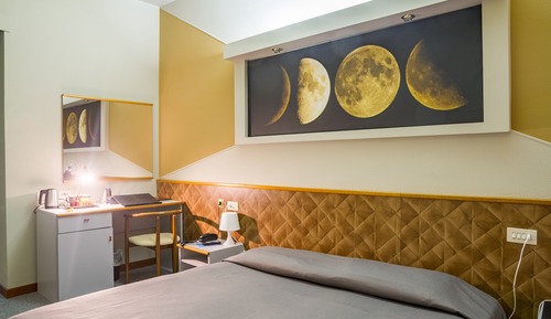 Double Room, 1 Queen Bed