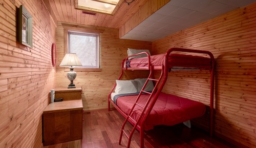 House, 3 Bedrooms, 2 Bathrooms