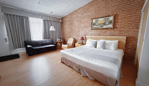 Superior Room, 1 King Bed