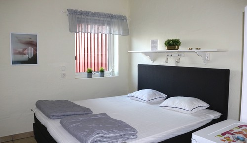 Single Room, Refrigerator