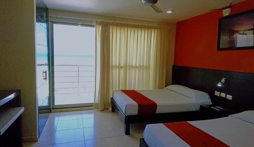Standard Suite, Kitchenette, Pool View