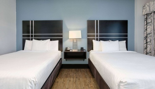 Suite, 2 Queen Beds, Accessible, Non Smoking