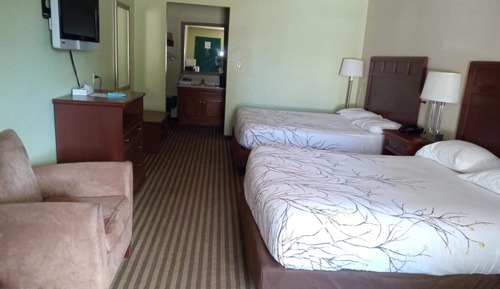 Two Queen Beds, Non-Smoking