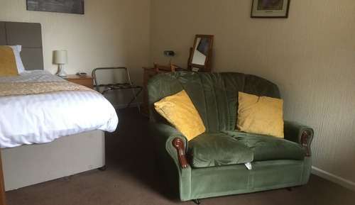 Single Room, Ensuite (with Shower & Kitchenette)