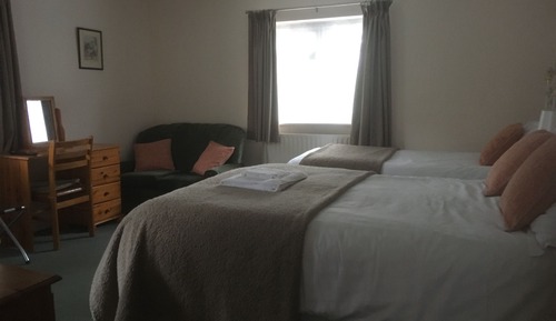 Family Room, Ensuite (with shower)